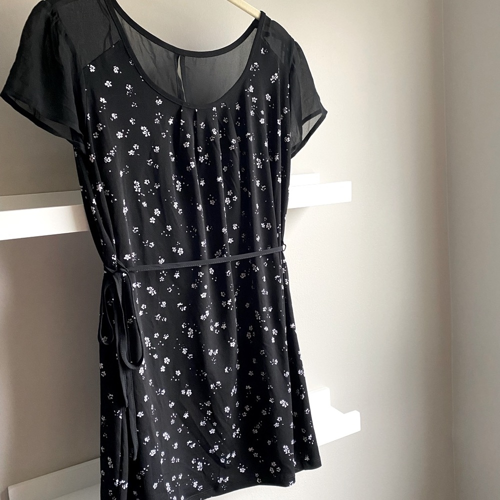Stork & Babe Maternity blouse M EUC